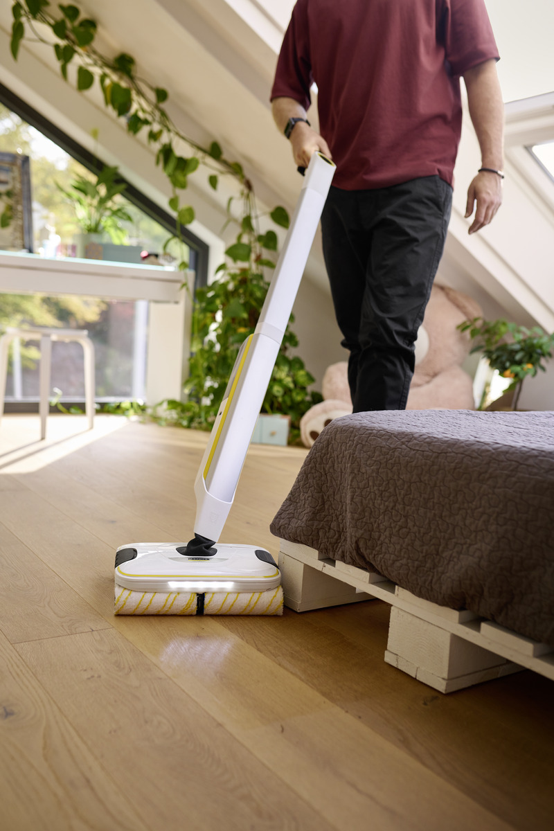 Μηχανή καθαρισμού σκληρών δαπέδων FC 8 Smart Signature Line Karcher - 6