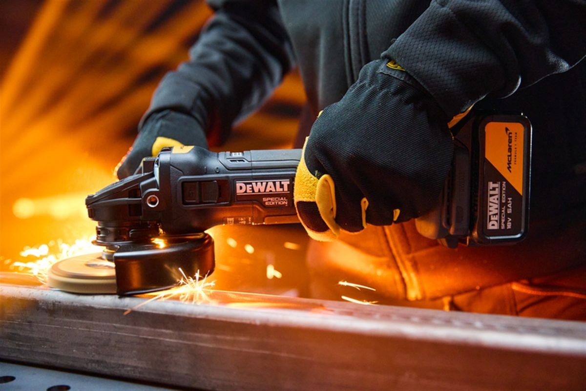 Σετ Κρουστικό Δραπανοκατσάβιδο & Γωνιακός Τροχός 125 mm Brushless McLaren XR 18V με Μπαταρίες και Φορτιστή (2x5 Ah) Dewalt - 4