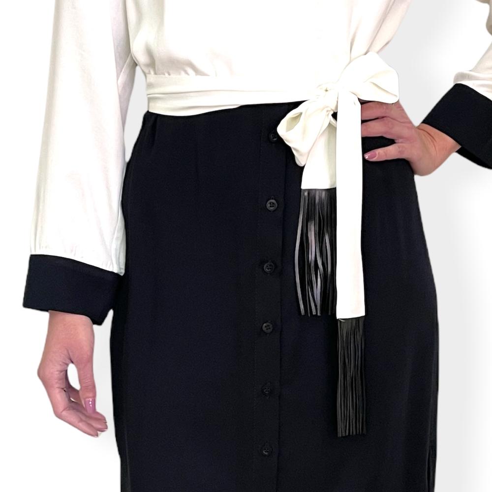 Eleria Cortes Φόρεμα ασπρόμαυρο με κουμπιά και ζώνη 