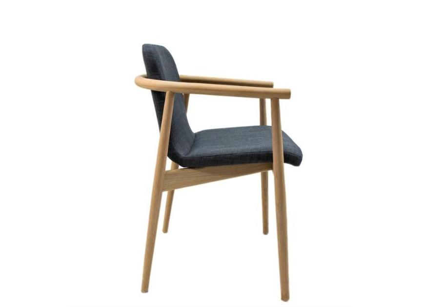aw 001 uph armchair