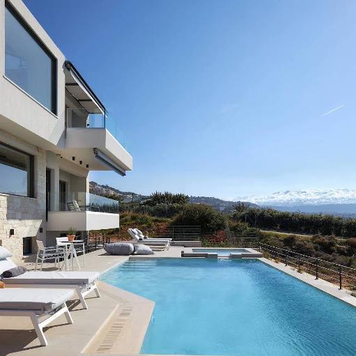 pachnes luxury apartments
