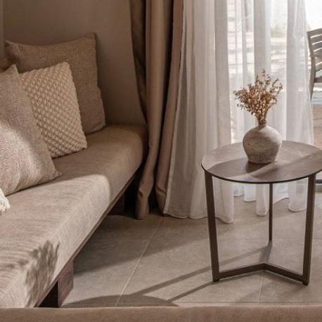 τραπέζια & βάσεις