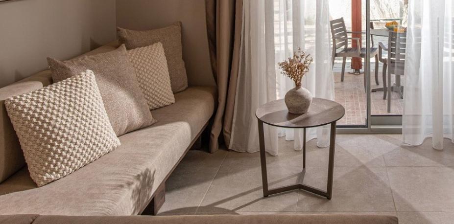 τραπέζια & βάσεις