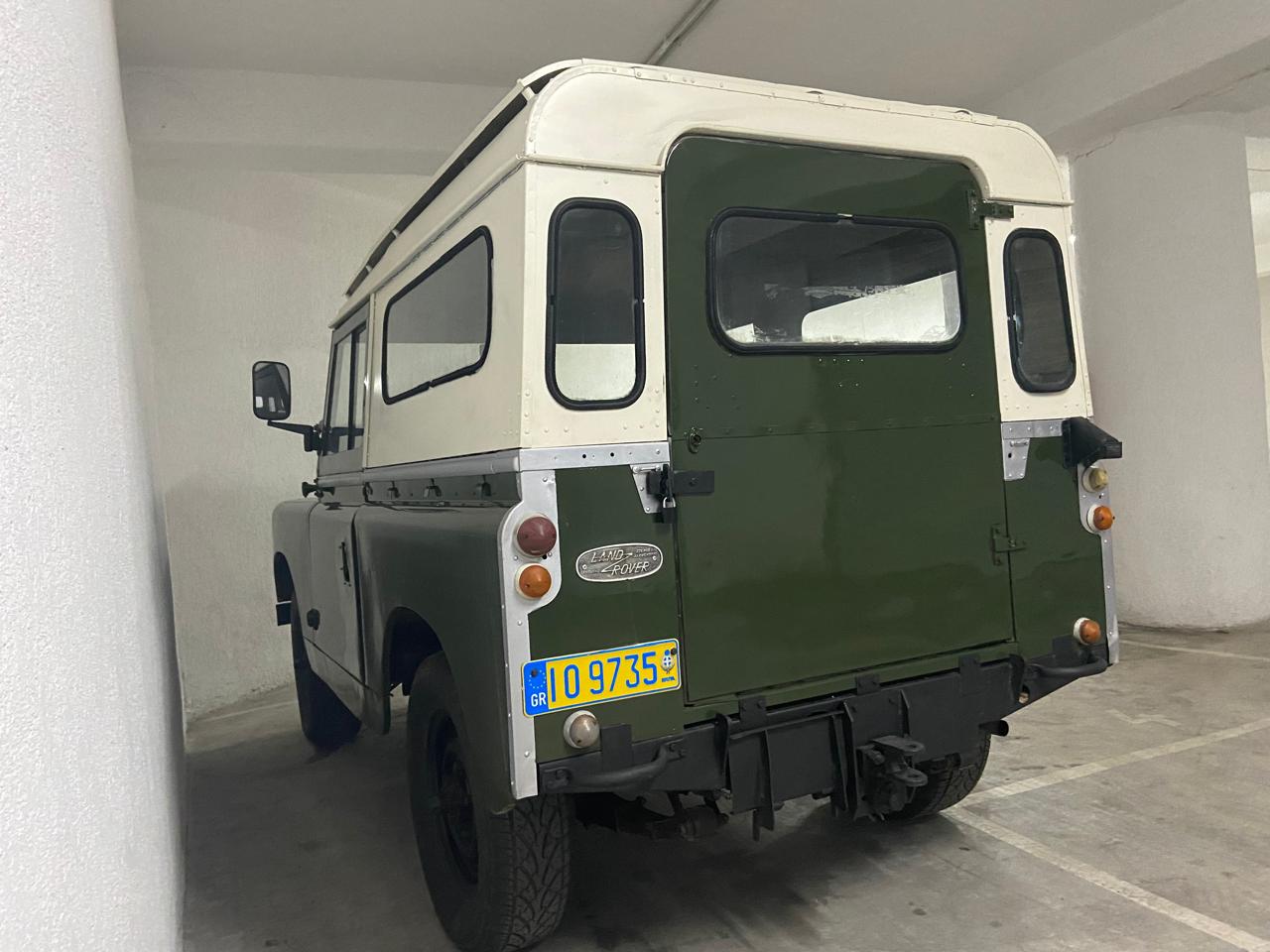 LAND ROVER DEFENDER 88 SERIE 2A HARD TOP IVORY MODEL 1966