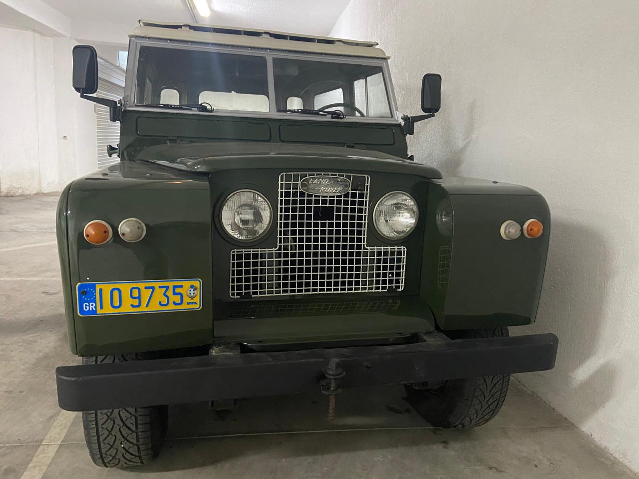 LAND ROVER DEFENDER 88 SERIE 2A HARD TOP IVORY MODEL 1966