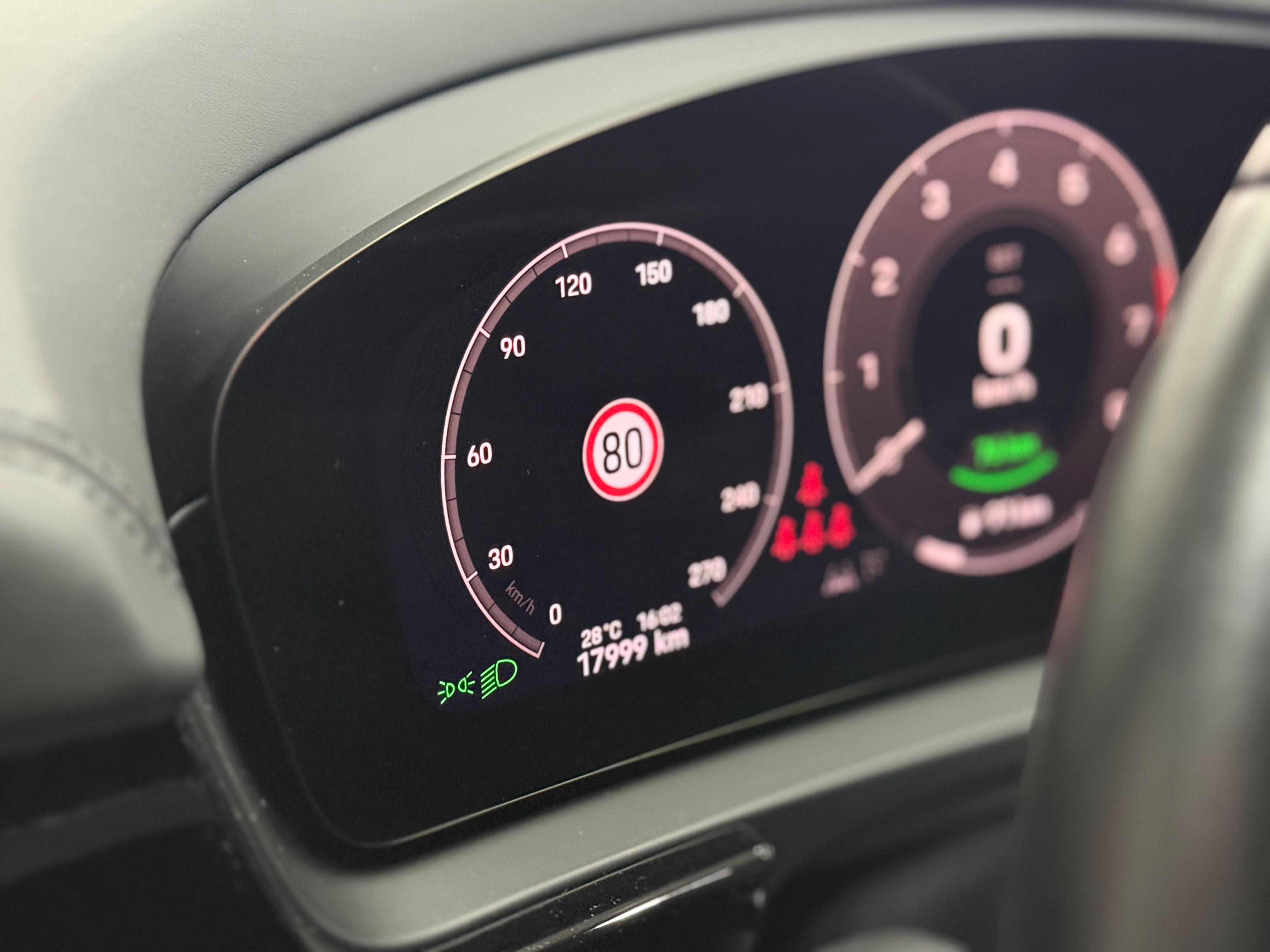 Porsche Cayenne 2023 E-HYBRID ΕΤΟΙΜΟΠΑΡΑΔΟΤΟ 12 ΑΤΟΚΕΣ ΔΟΣΕΙΣ