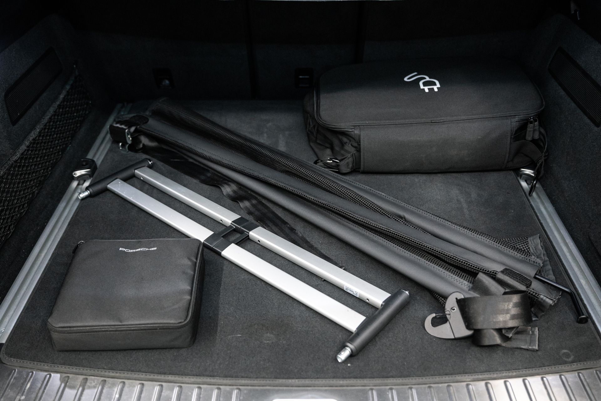 Porsche Cayenne hybrid(Petrol-Electric) Plug-in Hybrid '18  ΕΤΟΙΜΟΠΑΡΑΔΟΤΟ-19