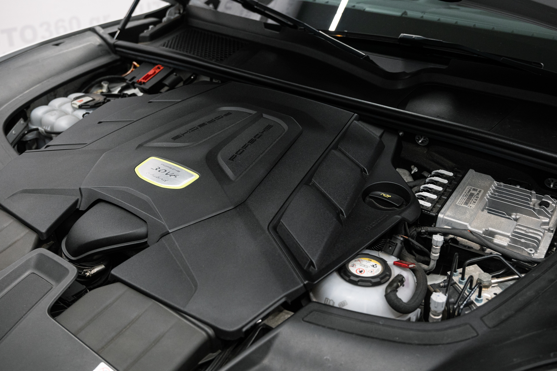 Porsche Cayenne hybrid(Petrol-Electric) Plug-in Hybrid '18  ΕΤΟΙΜΟΠΑΡΑΔΟΤΟ-69