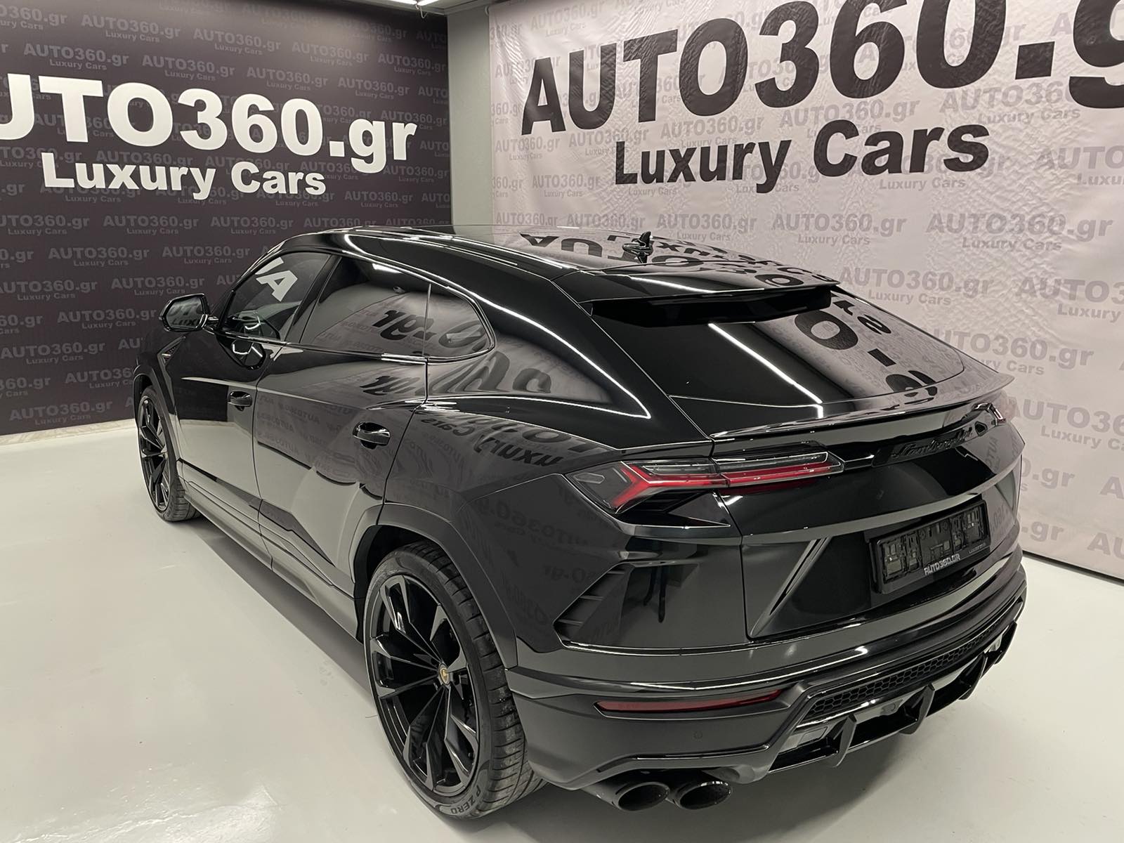 Lamborghini Urus 2020 Novitec Carbon Pack Panorama 650hp ΕΤΟΙΜΟΠΑΡΑΔΟΤΟ