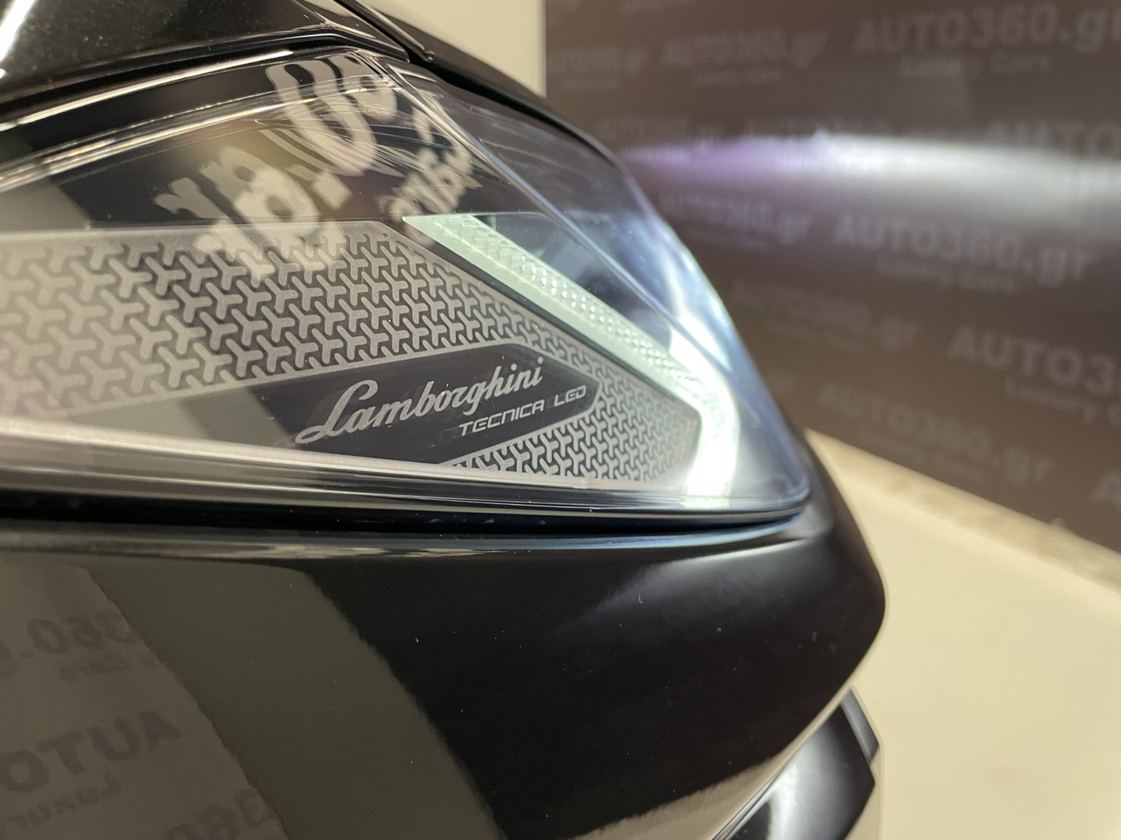 Lamborghini Urus 2020 Novitec Carbon Pack Panorama 650hp ΕΤΟΙΜΟΠΑΡΑΔΟΤΟ