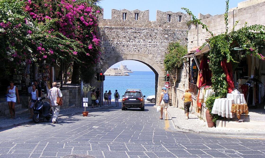 Ultimate Guide to Driving in Rhodes 