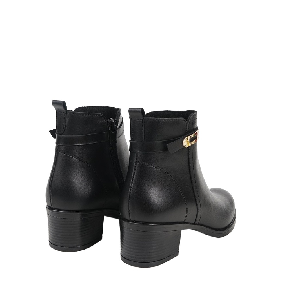 Γυναικείο δερμάτινο μποτάκι σε μαύρο χρώμα Ragazza 0361 Collection FW 2025
