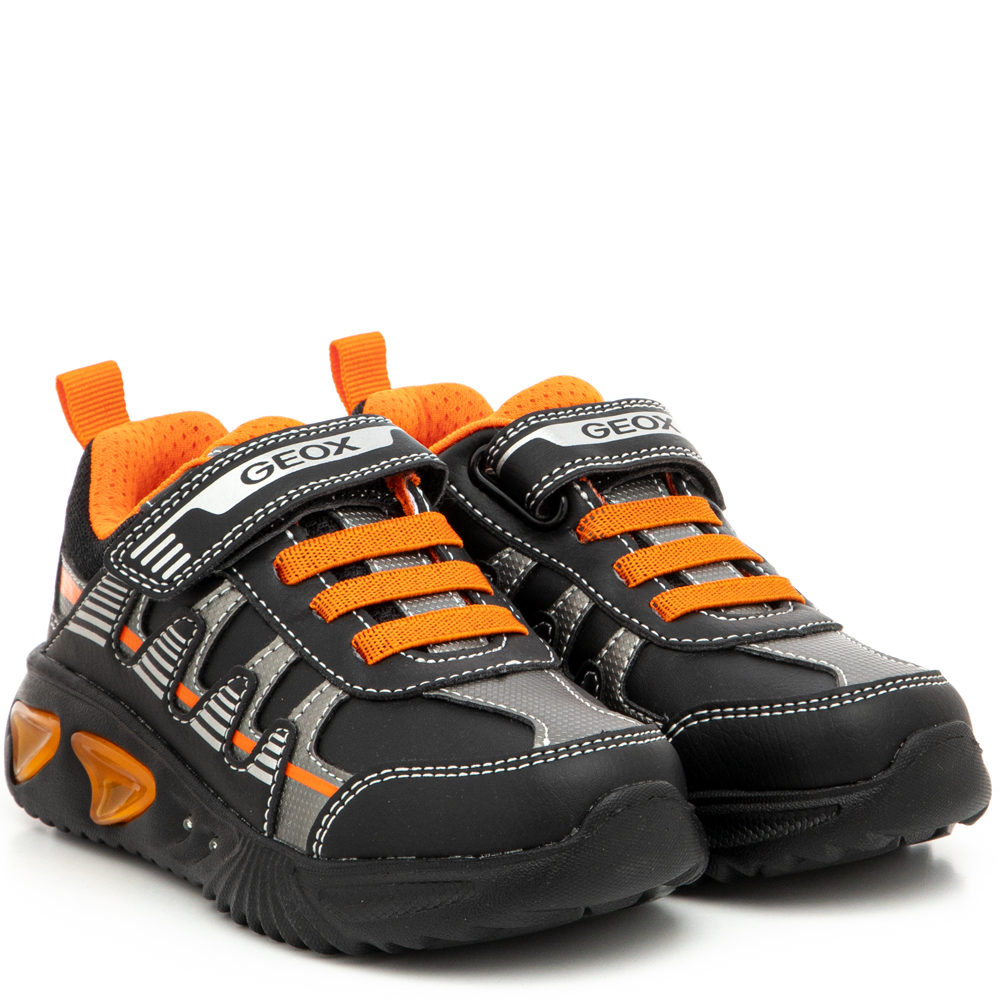 Sneaker για αγόρι μαύρο φωτάκια  Geox J26DΖΒ ΟΒU11 C0038