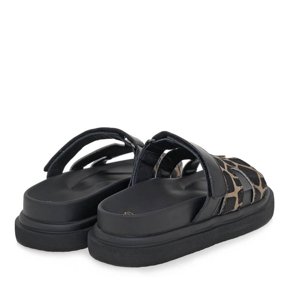 Γυναικείο Flatform δερμάτινο σανδάλι μαύρο/Giraffe EXE U403R34021L7 Collection SS2025