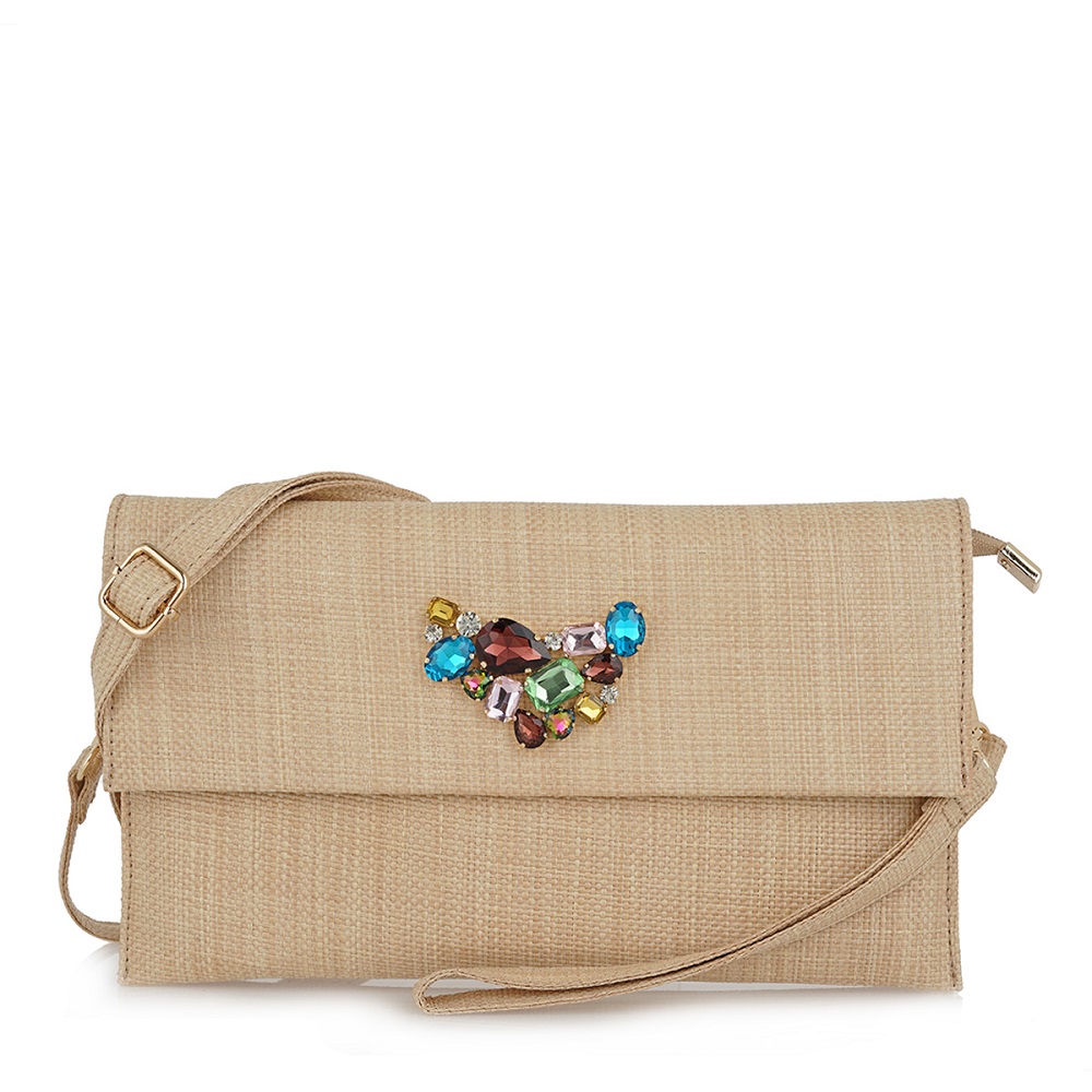 Τσάντα envelope σε μπέζ  χρώμα Lara Conte Madrid  U670031399J0  Collection SS2025