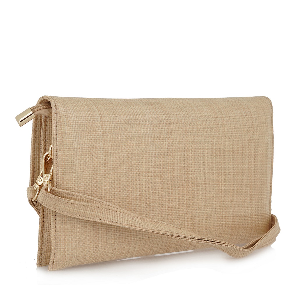 Τσάντα envelope σε μπέζ  χρώμα Lara Conte Madrid  U670031399J0  Collection SS2025