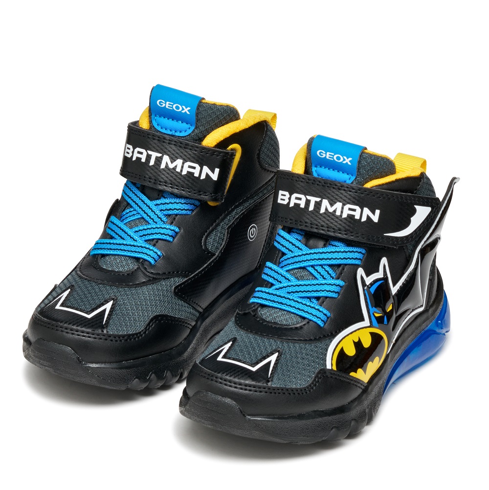 Sneaker μποτάκι σε μαύρο χρώμα Batman   J56LΒΕ 0ΒC14 C0054