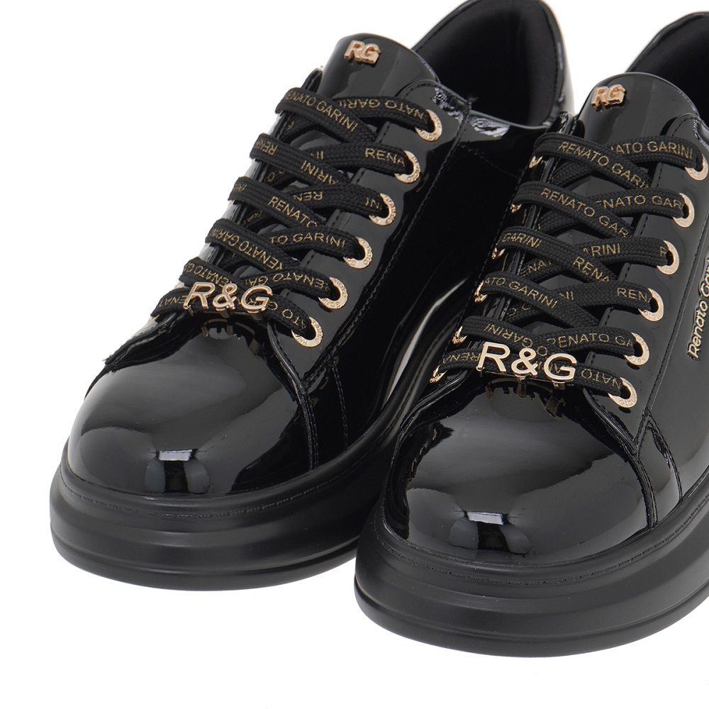 Γυναικείο sneaker σε μαύρο λουστρίνι Renato Garini  V119R25827Ε4  Collection SS2025