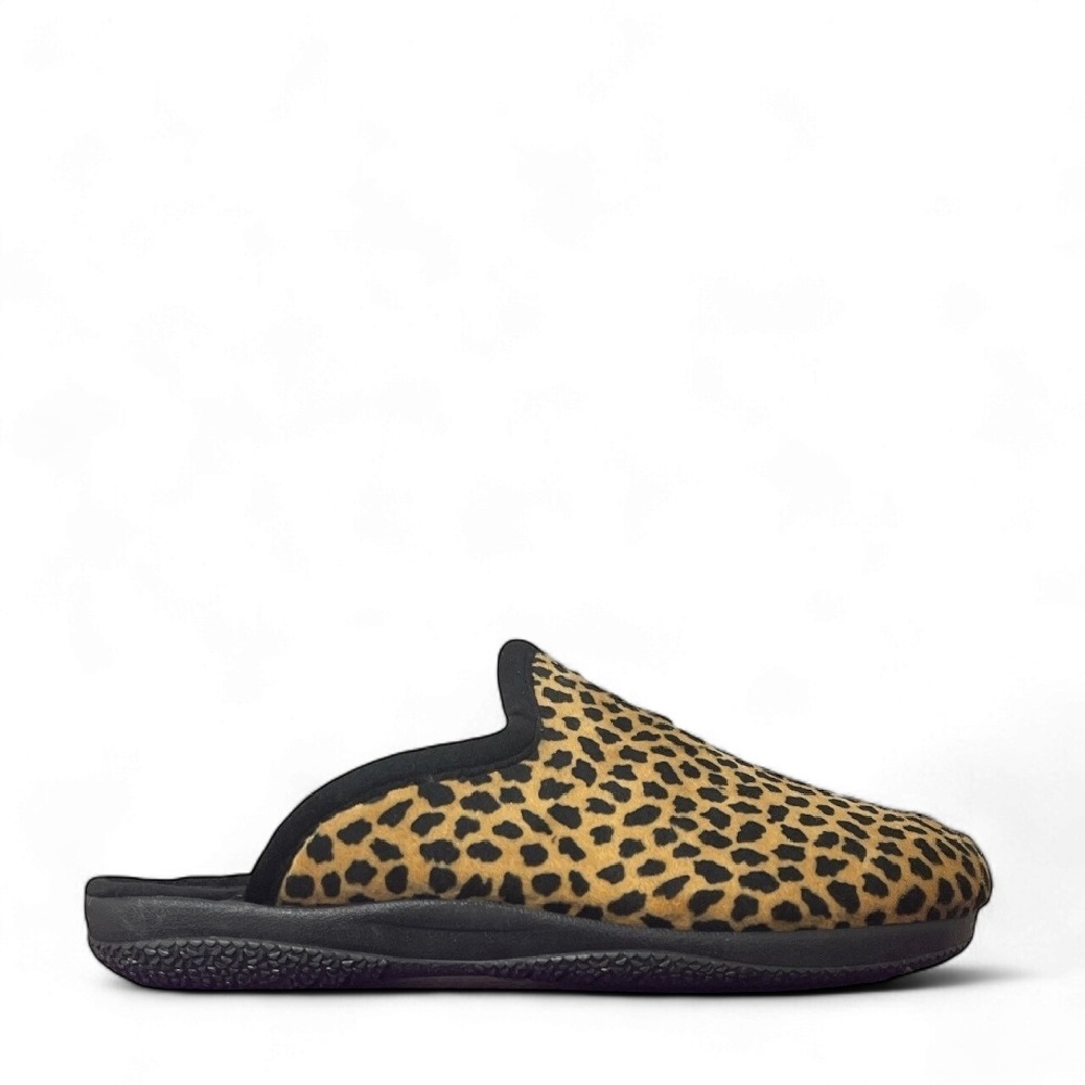 Γυναικείες χειμερινέσ παντόφλες σε λεοπάρ χρώμα Adams Shoes 1-624-25556-29