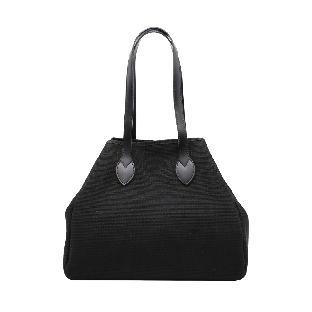 Τσάντα ώμου μαύρη FRNC  5576 ΒLΚ Collection SS 2026