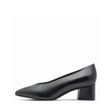 Γυναικεία δερμάτινη γόβα μαύρο  Marco Tozzi  2-22434-47 022  Collection Fall/Winter 2026/27 2
