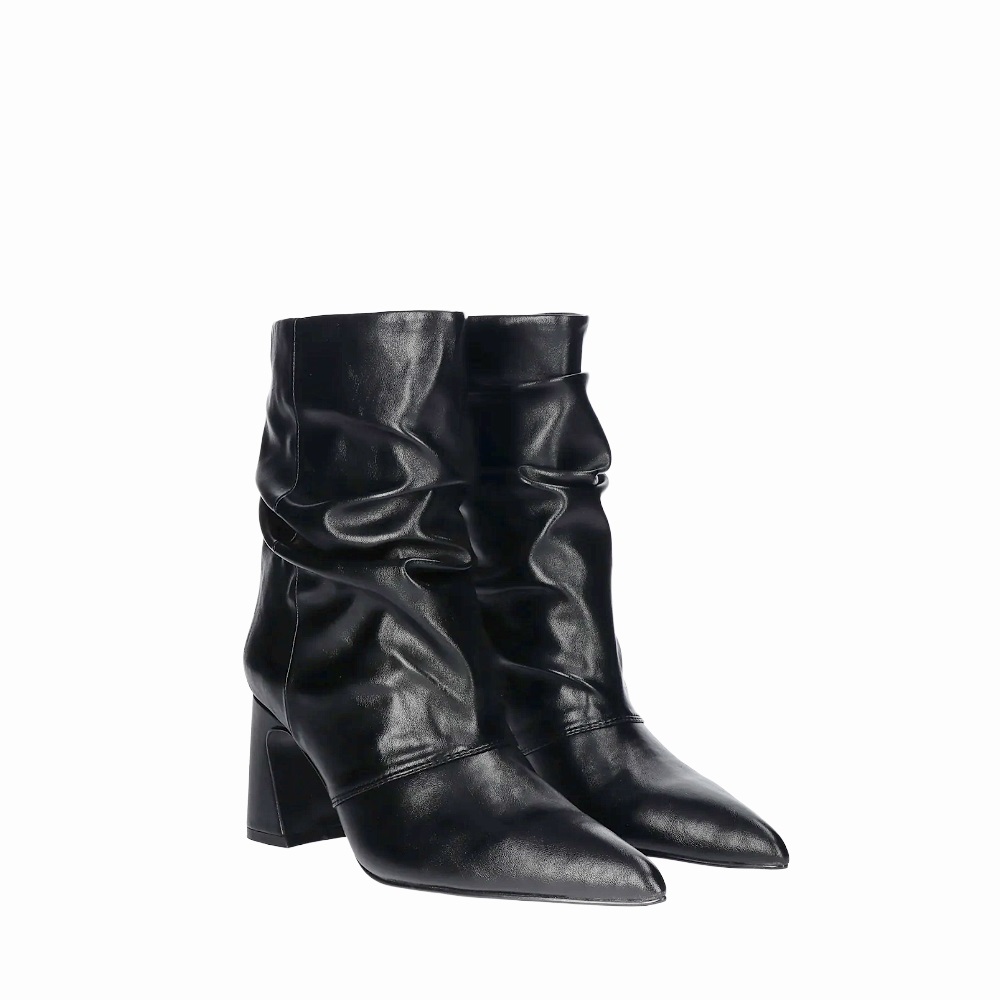 Γυναικείο μποτάκι σε μαύρο χρώμα EXE  Χ37000534001 Collection Fall/Winter 2026/27