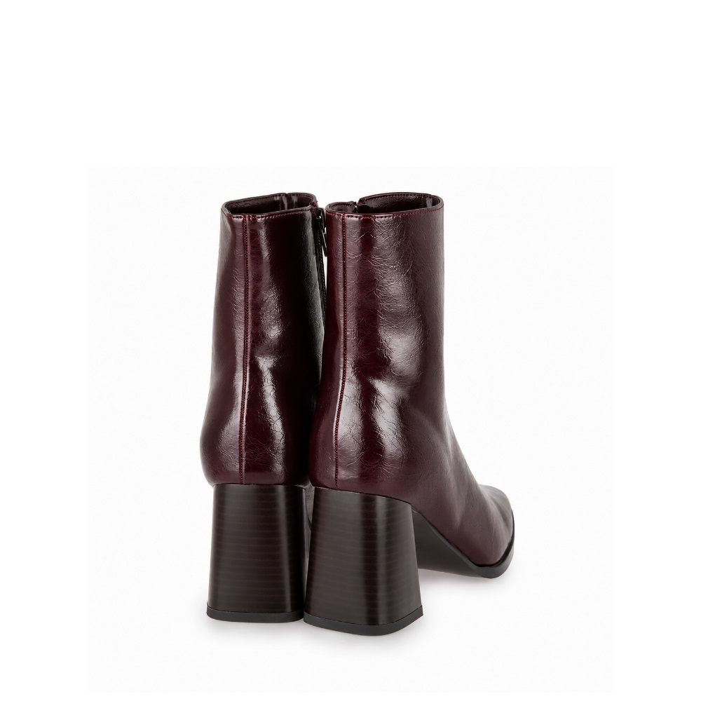 Γυναικείο μποτάκι σε μπορντό χρώμα EXE  Collection Fall/Winter 2026/27