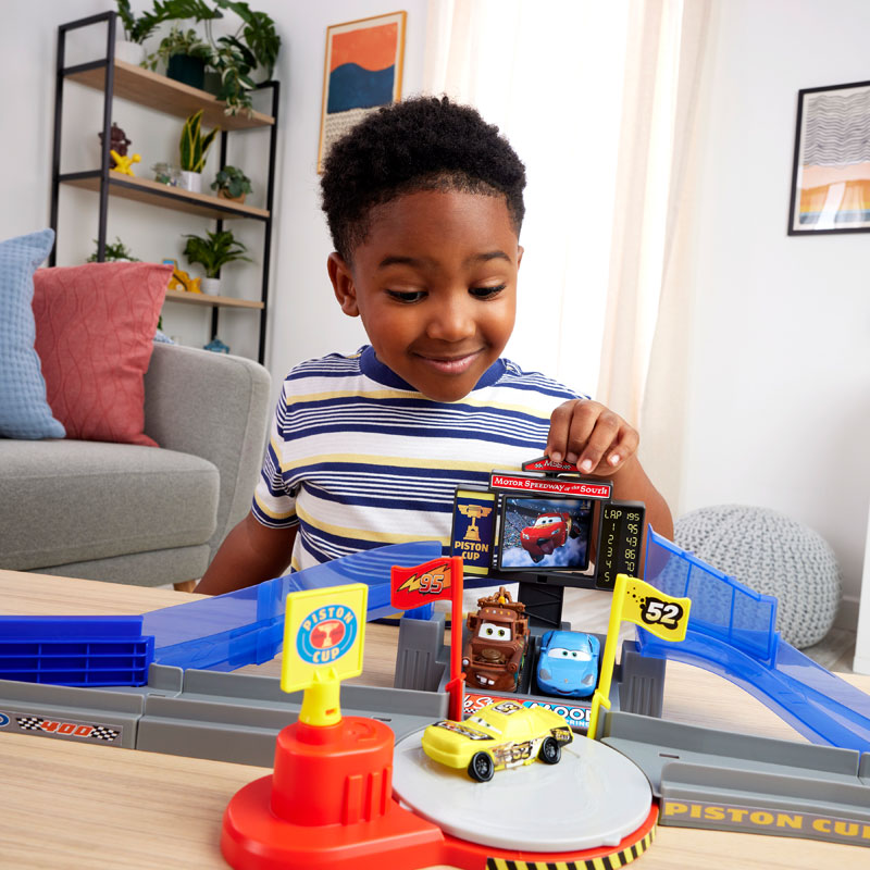 Mattel Cars Piston Cup Stunting Speedway Μεγάλη Πίστα Αγώνων για Κόλπα JHL42