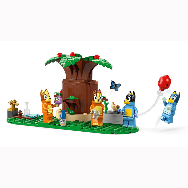 LEGO® Bluey's Family House 11203