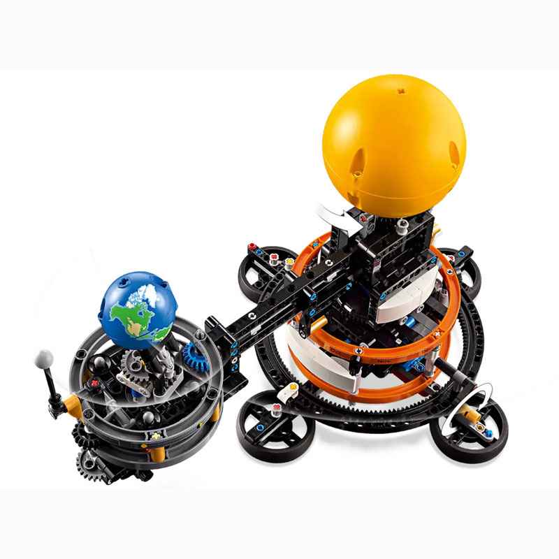 LEGO Technic Planet Earth and Moon in Orbit 42179