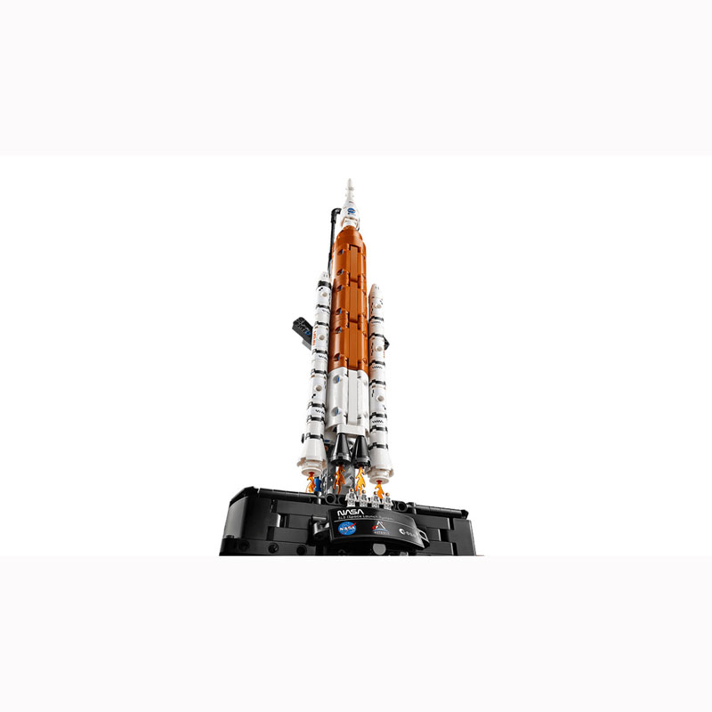 LEGO Technic NASA Artemis Space Launch System Rocket 42221