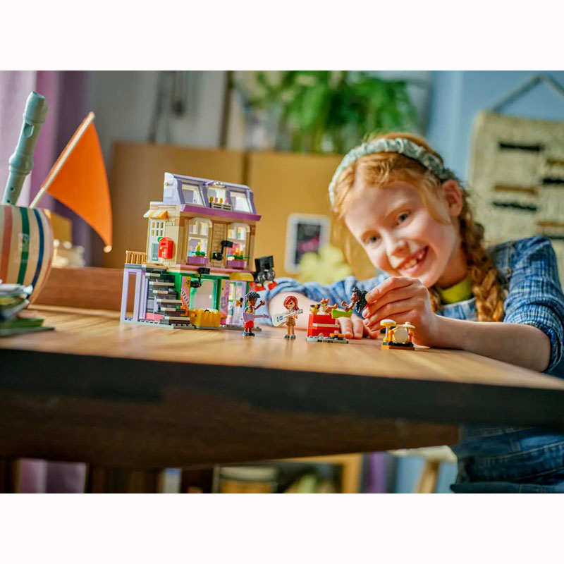 LEGO Friends Music Store & Apartment 42653