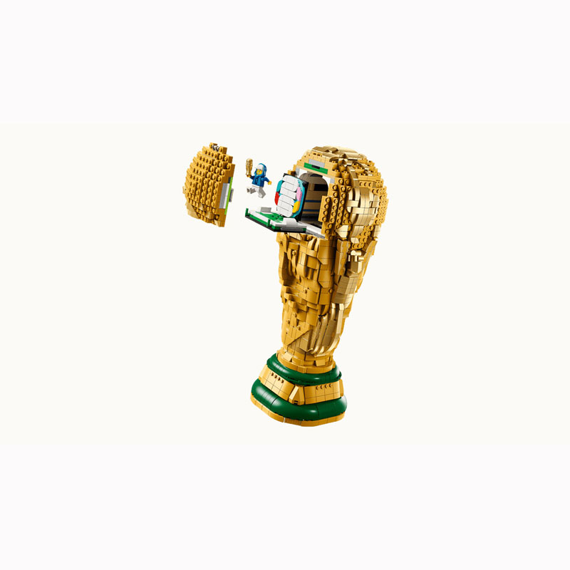 LEGO® Editions FIFA World Cup™ Official Trophy 43020