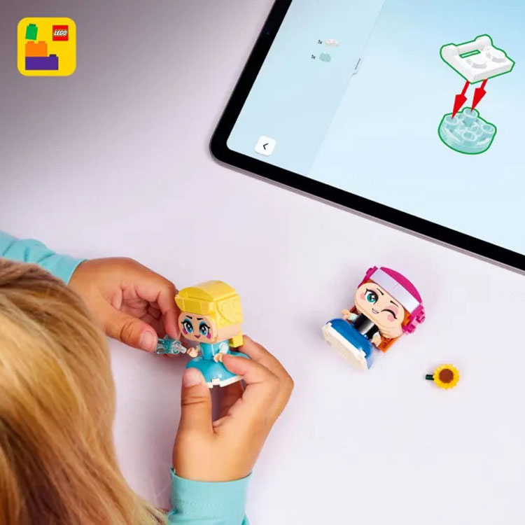 LEGO® Disney™ Mini Anna & Elsa 43284