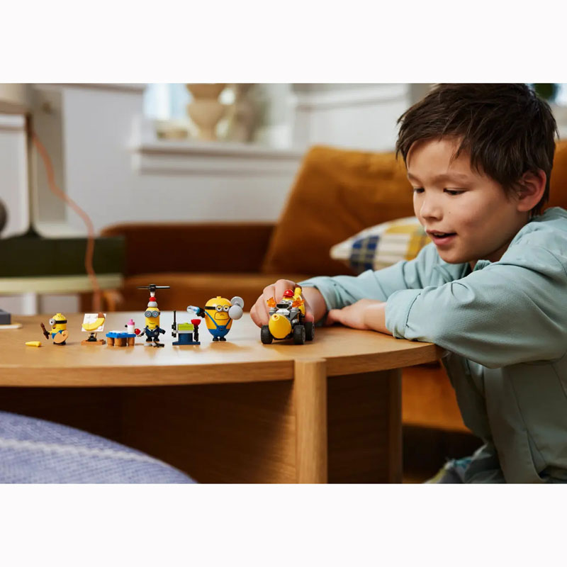 LEGO Despicable Me 4 Minions and Banana Car 75580