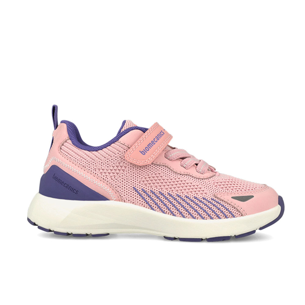 Sneaker με αυτοκόλλητο