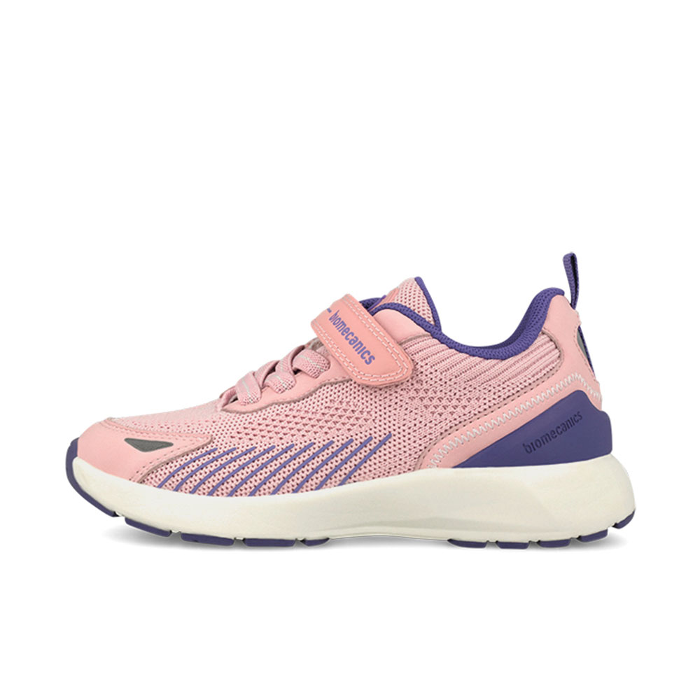 Sneaker με αυτοκόλλητο