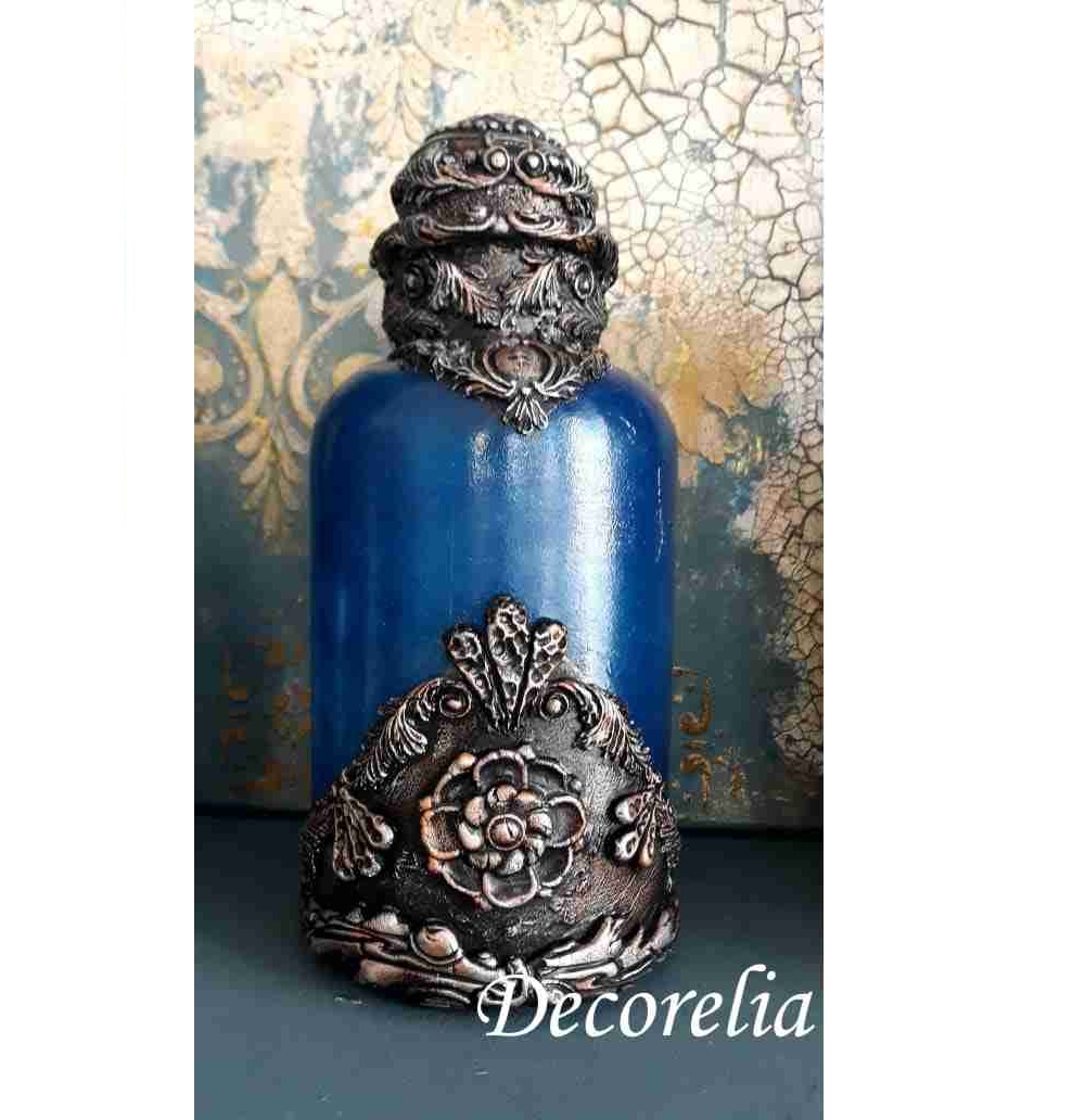 Baroque bottle