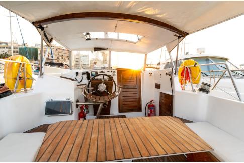 Vintage Sailing in Crete