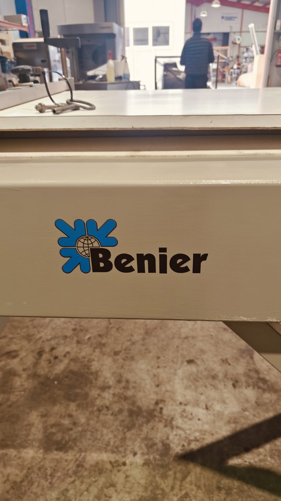 ΠΛΑΣΤΙΚΗ ΜΗΧΑΝΗ BENIER
