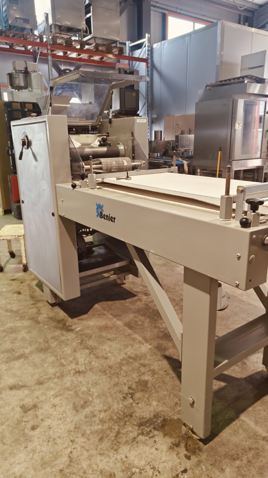 ΠΛΑΣΤΙΚΗ ΜΗΧΑΝΗ BENIER