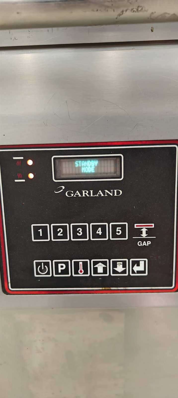 GARLAND BAKING PLATE