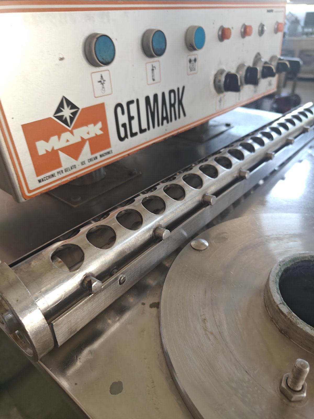 CONTINUOUS FLOW ICE CREAM MACHINE MARK