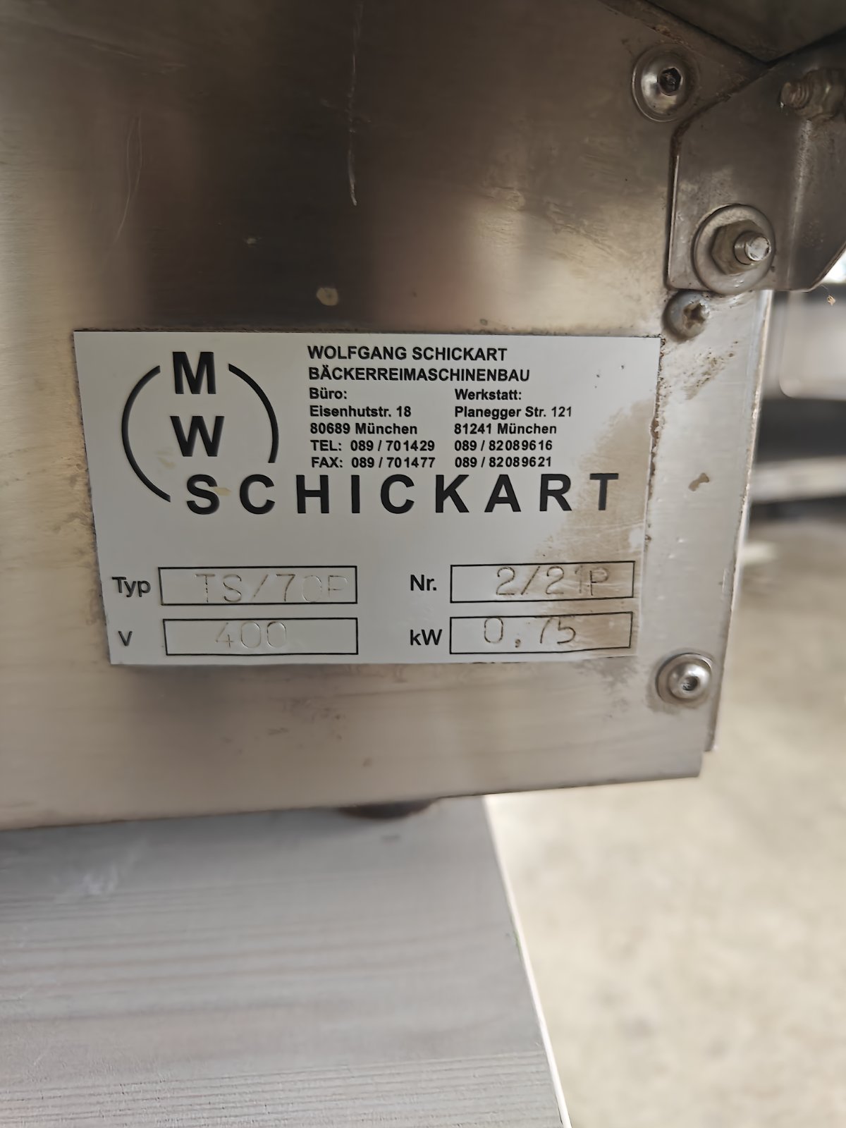 ΕΠΙΤΡΑΠΕΖΙΑ ΜΗΧΑΝΗ ΚΟΠΗΣ ΨΩΜΙΟΥ MW SCHICKART TS38PLUS