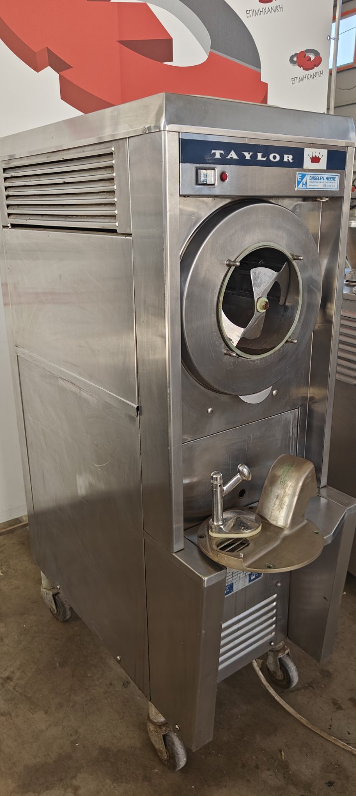 TAYLOR ICE CREAM MACHINE