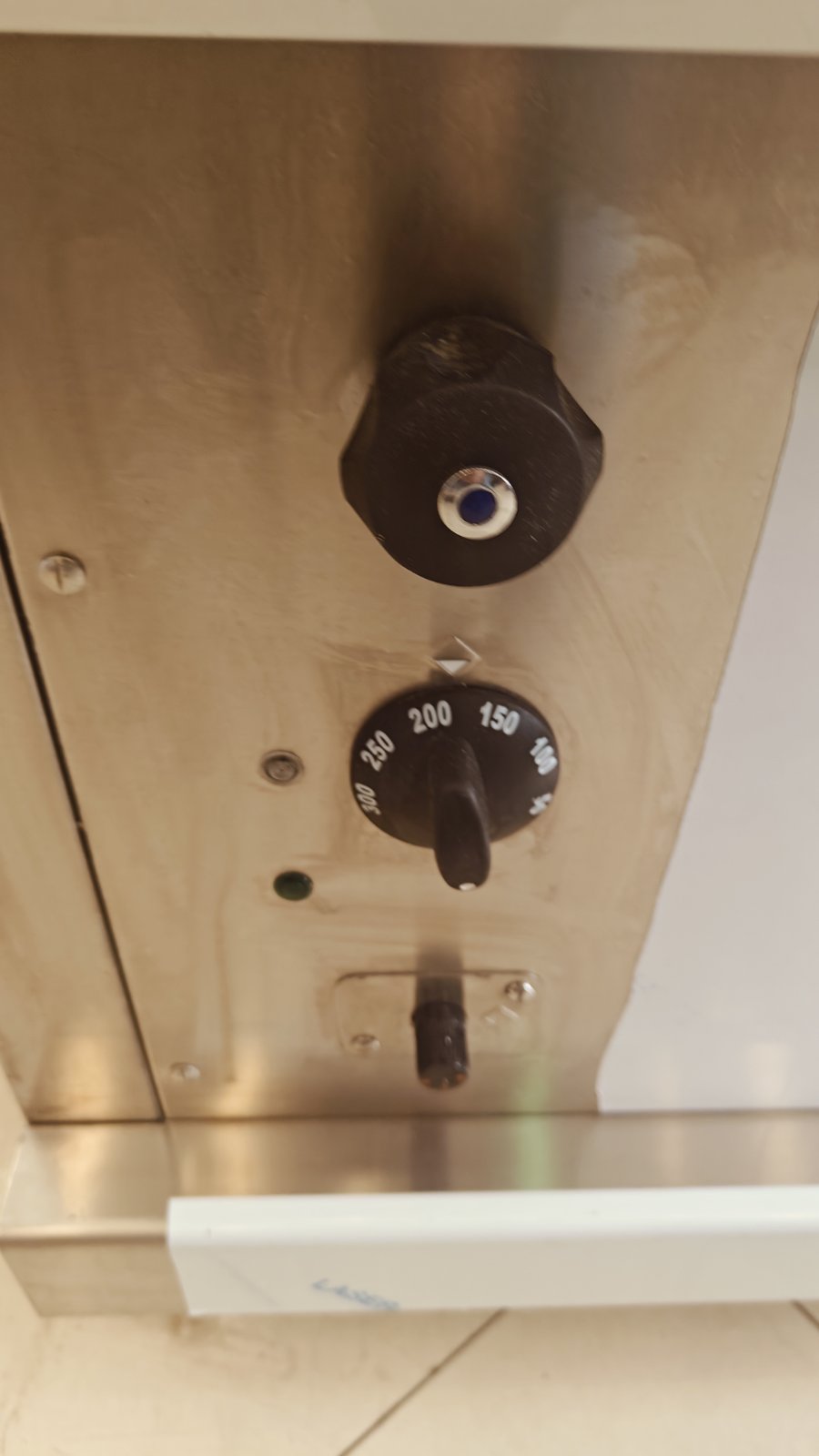 ΤΗΓΑΝΙ ΥΓΡΑΕΡΙΟΥ ΑΝΑΤΡΕΠΟΜΕΝΟ