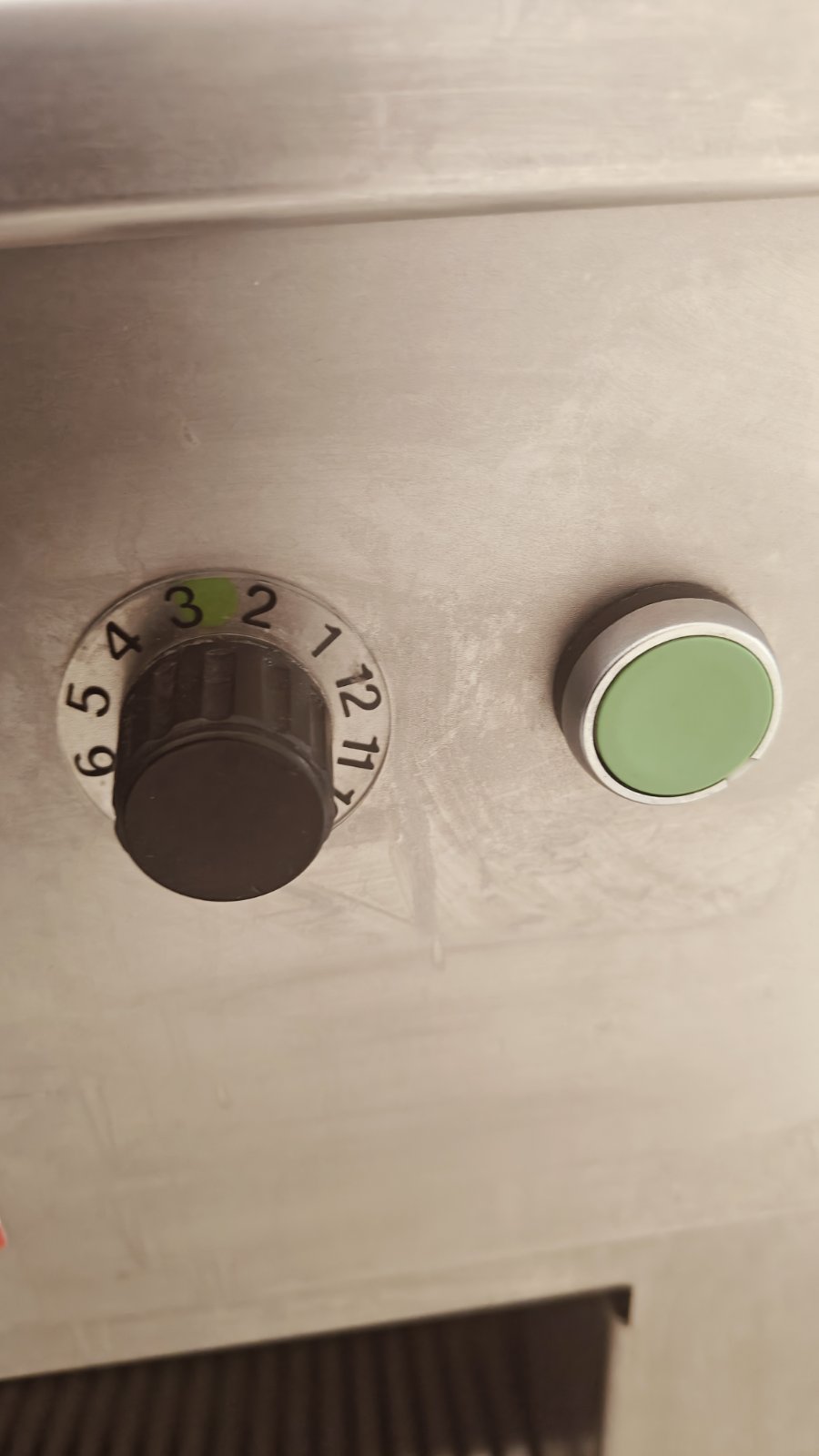 VLB AUTOMATIC BREAD SLICER