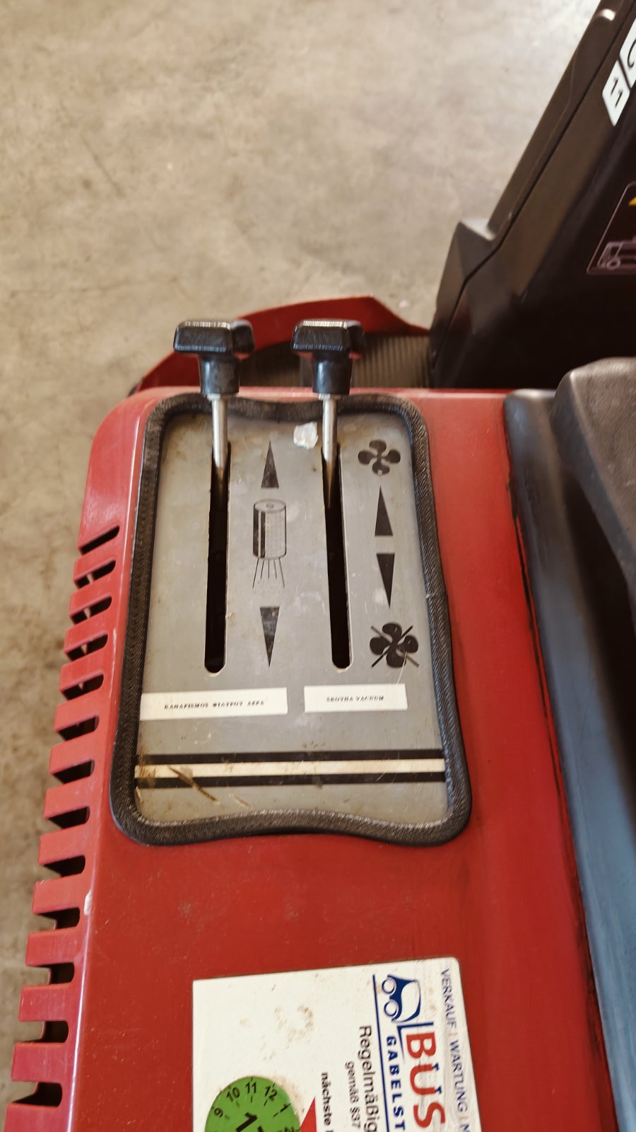 FLOOR BRUSH (SWEEPER) WITH RIDER SEAT