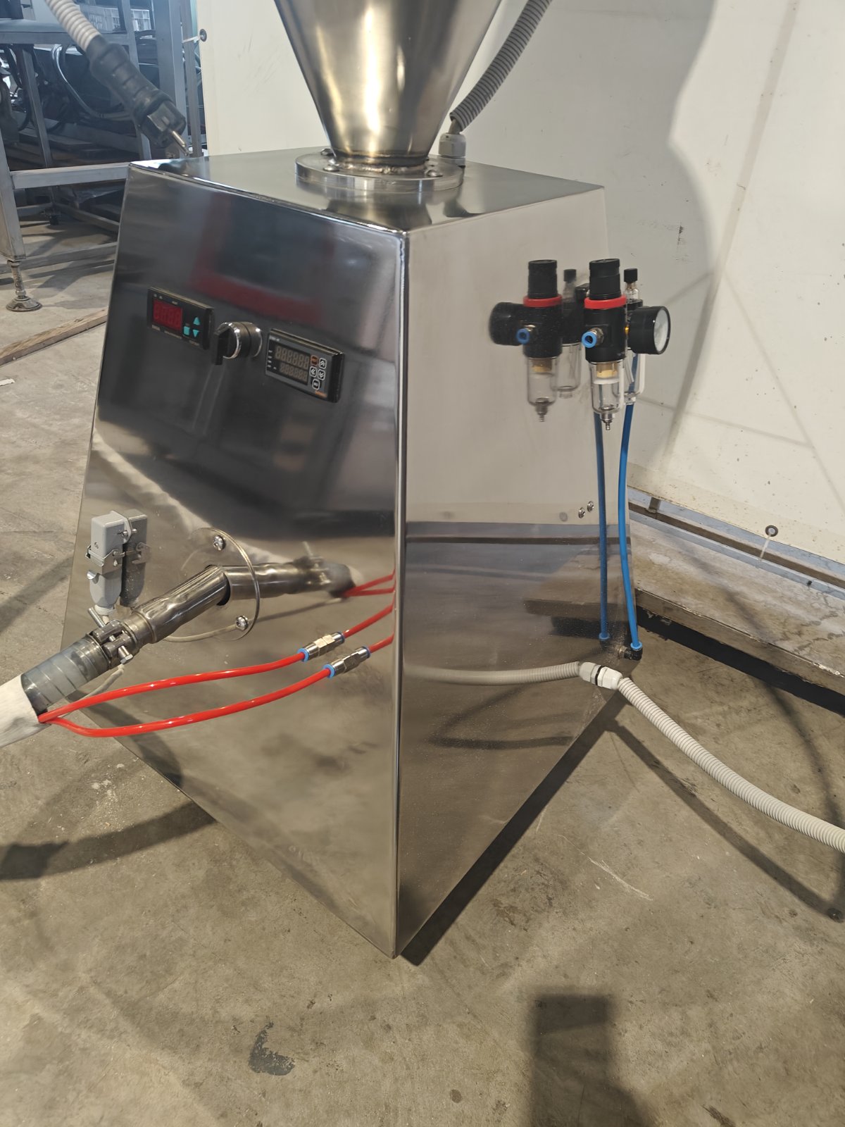 ΓΕΜΙΣΤΙΚΟ ΔΟΣΟΜΕΤΡΙΚΟ ΜΗΧΑΝΗΜΑ ΜΕ ΠΙΣΤΟΛΙ