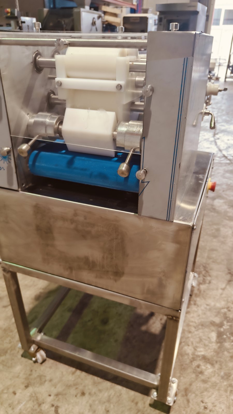 GRISSINI AND OIL COOKIE PRODUCTION MACHINE